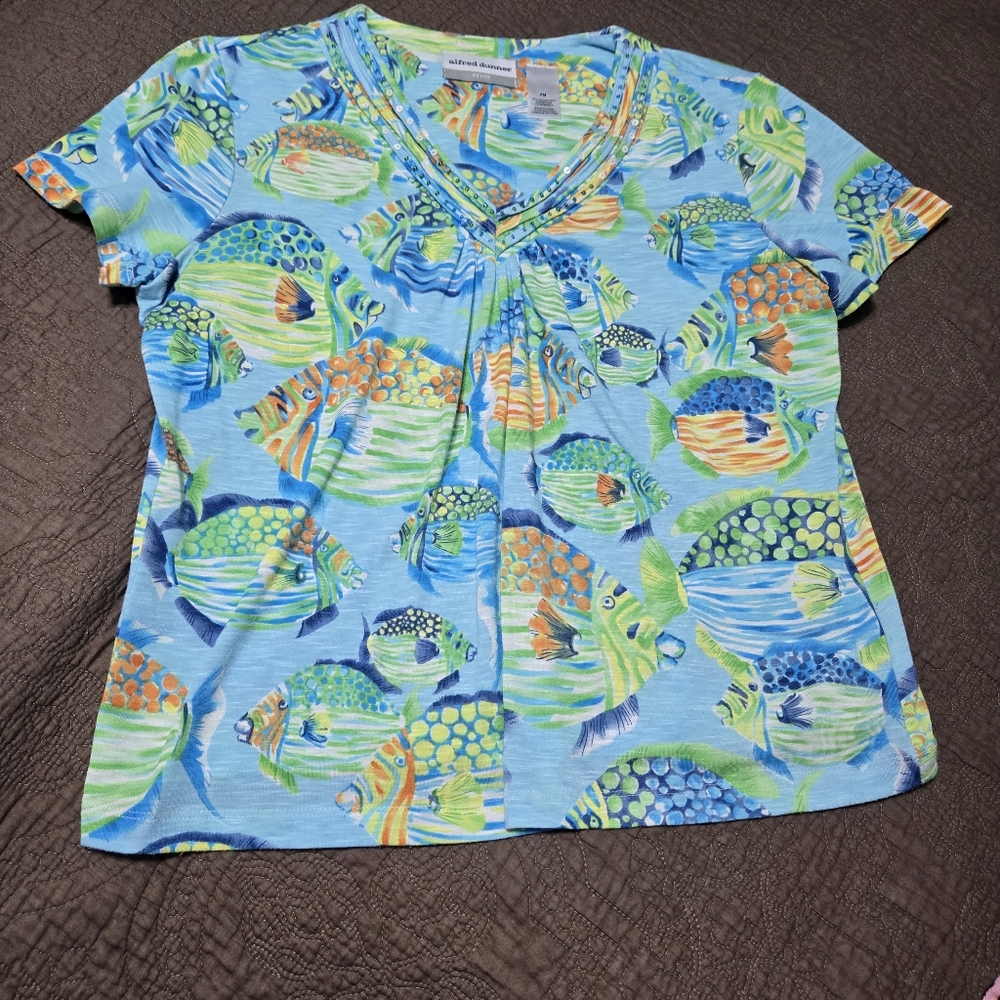 Alfred Dunner Tropical Fish Blouse Sequin, PM Petite M